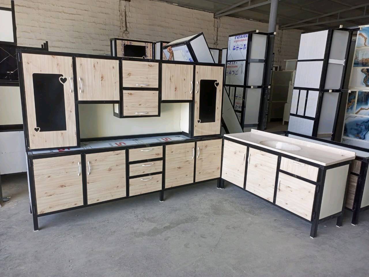 كاونتر مترين ونص سنك متر ونص مرمر  . 

السعر  375

توصيل الجميع محافظات العراق الاحجز والاستفسار راسلو الصفحه
