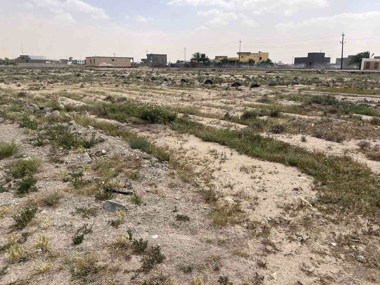 قطعه ارض للبيع في السنجك مساحه 400 متر  ركن عله ثلث  شوارع السعر واستفسار اتصل ع رقم ***********
