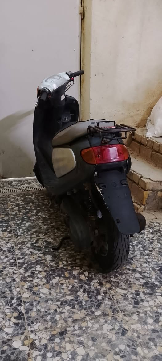 منغولي نثيه دراجه ناعمه خرسه كهربائيات شغاله لايت بك لايت هورن اشاير قفل سكان دبلات كله شغال تايرات جدد  دراجه نضيفه ومال جناي السعر 275 مكاني ناصريه  ‏‪***********‬‏
