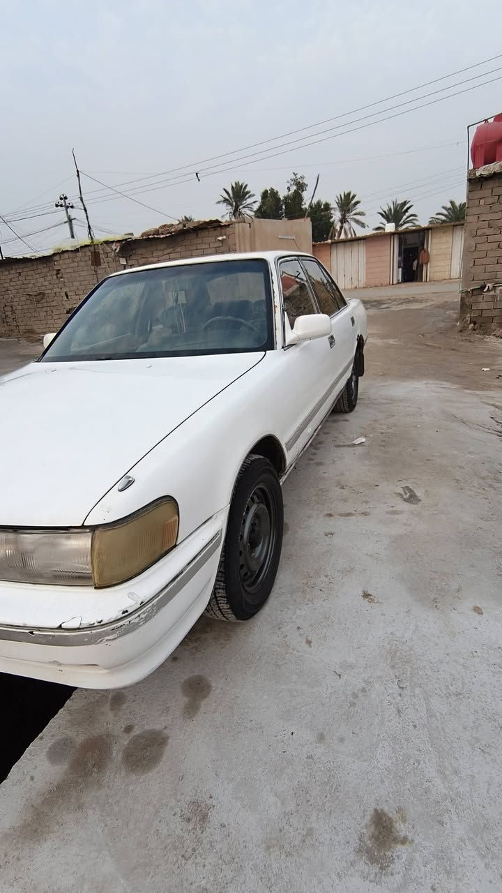 سلام عليكم سيارة للبيع  السعر 💵35وبيه مجال 🔓
سياره جاهزه واحلا من الصوره باقي التفاصيل يم صاحب السياره🔖
رقم صاحب السياره  ***********📲
مكان السياره ناصريه سوق الشيوخ🧡
الشراي بيه خير ويدلل 💁‍♂️
