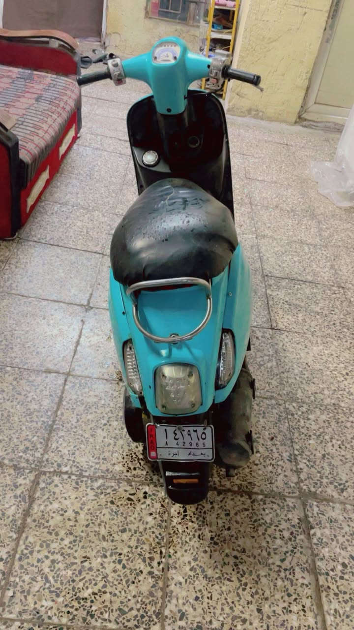 دراجه مني ياباني سرعتها 120 كفرات ختم واحد 400 وبيها مجال عنواني بالشعله ***********
