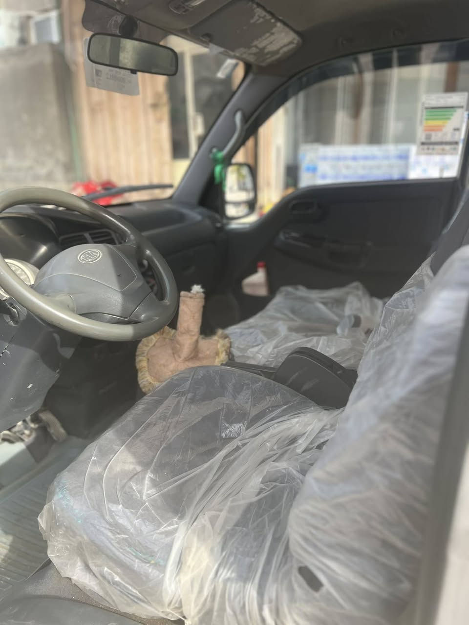 السلام عليكم كيا بنكو 2700 موديل 2011
بسمي مداور ثاني يوم كير مكينه مكفوله السياره
السعر ٨٥ $ الاتصال على الرقم ***********
