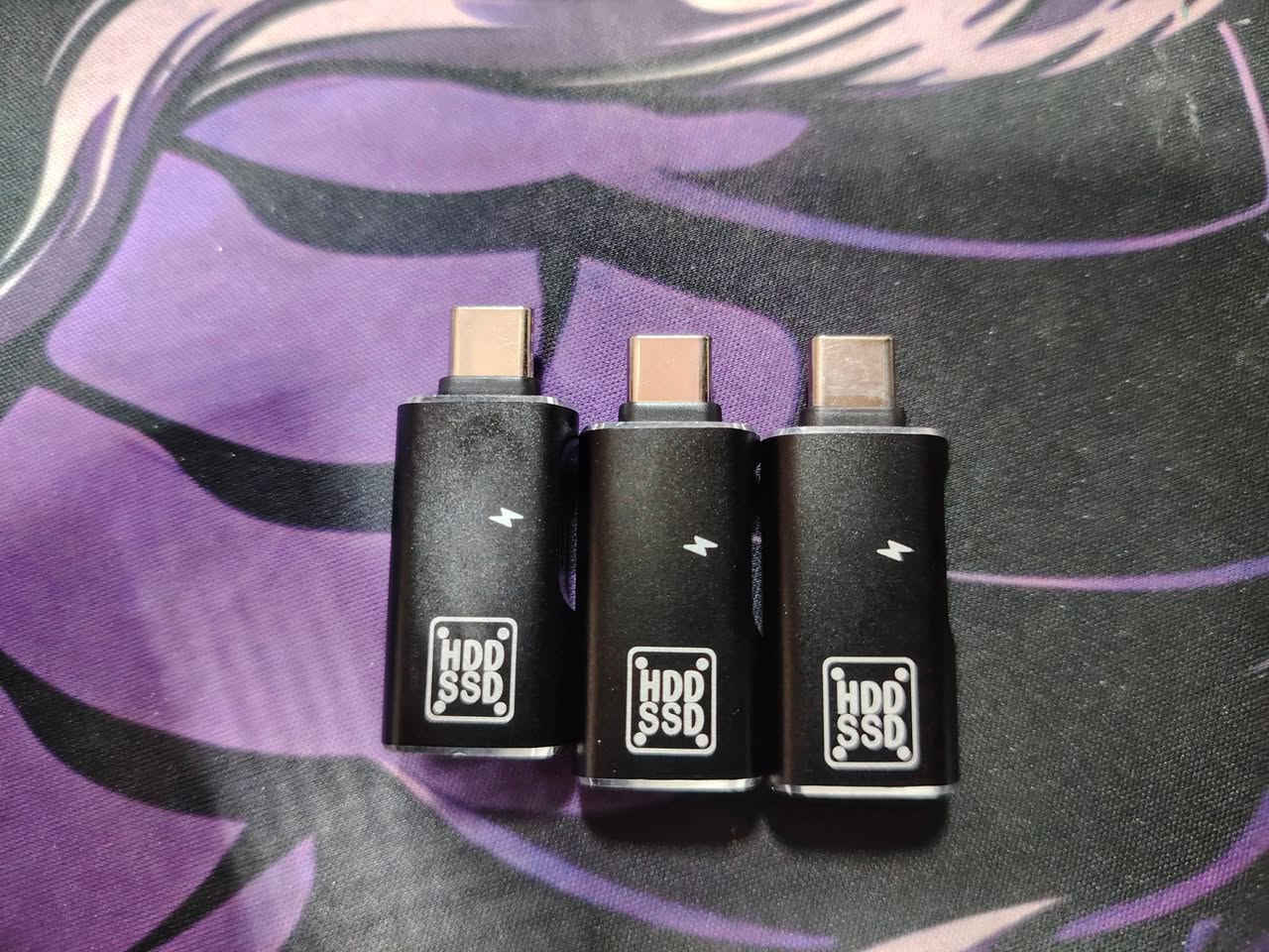 ادبترات بهذا الشكل تربط فلاش على التليفون وبيها منفذ ثاني للشحن انطونا سعر بيهن وبالعافية


**إذا كنت صاحب هذا الإعلان وتريد حذفه لأي سبب، رجاءا أرسل رسالة إلى الدعم الفني**