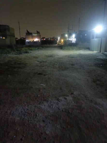 سلام عليكم ورحمه الله وبركاته عندي قطعه ارض للبيع في شعب سريدات القديمه المربع الثالث علا شارع لمريزات
مساحته 50 متر مربع سند 25 ملك صرف خدمات فول بس باقي تبليط بل فرع سعره 15 بي مجال للاستفسار خاص او تصل *********** هاذه رقمي
