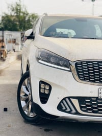 سورنتو للبيع والمواصفات عدل فتحه سياره نظيفه بيها بارد بسيط بالبنيد سي...