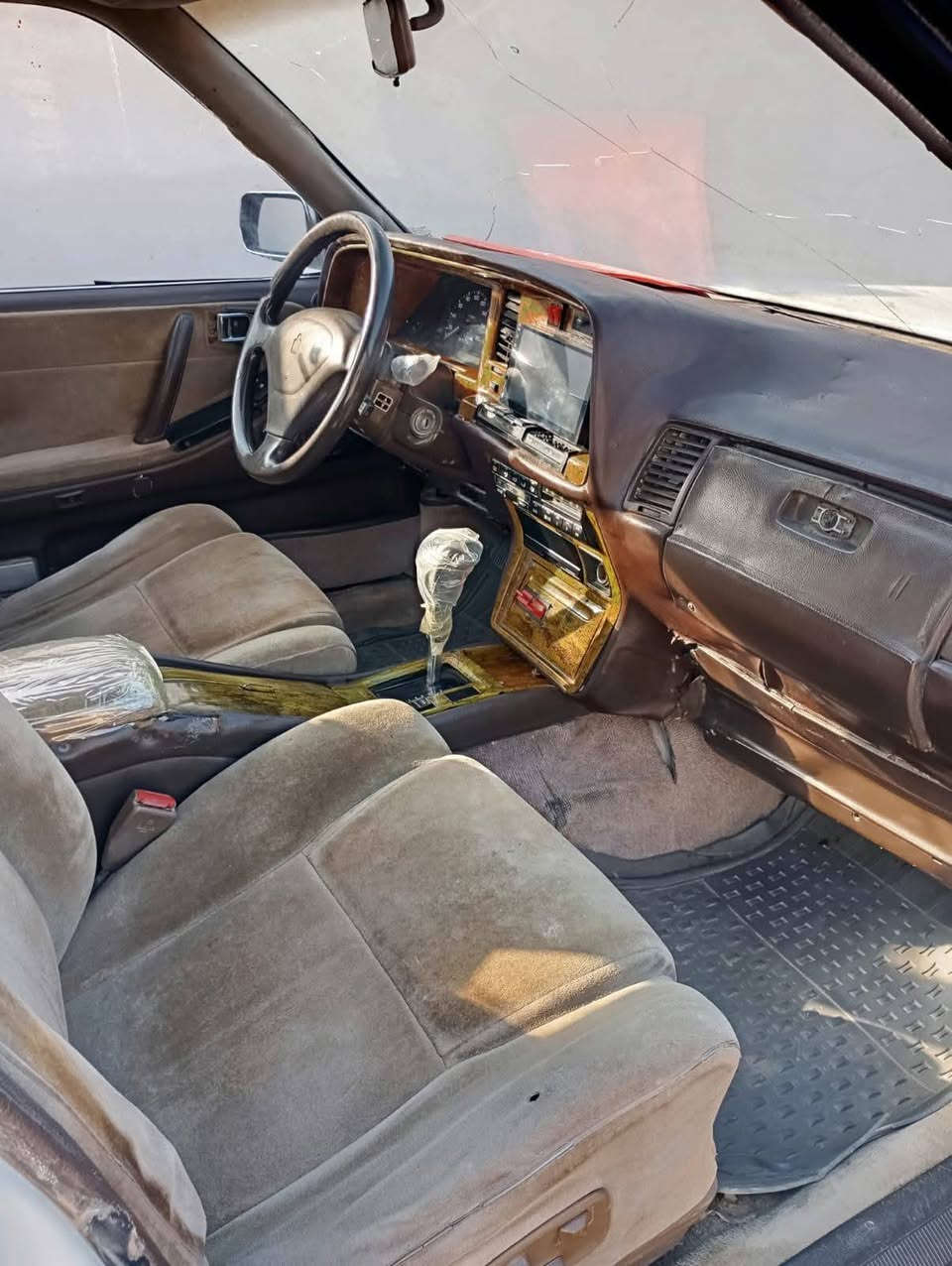 هارتوب سيدان 91 للبيـ ـع أو المراوس 
مكينة 2500 بيها تبخير بدون تنقيص
كهربائيات كلها شغالة حدادية 80 % باتري جديد وبلكات جديدة وايرات بلكات جدد رقم أنبار مو مشروع وطني
السعر 28 وبيها مجال قليل
الناصرية سيد دخيل 
***********
