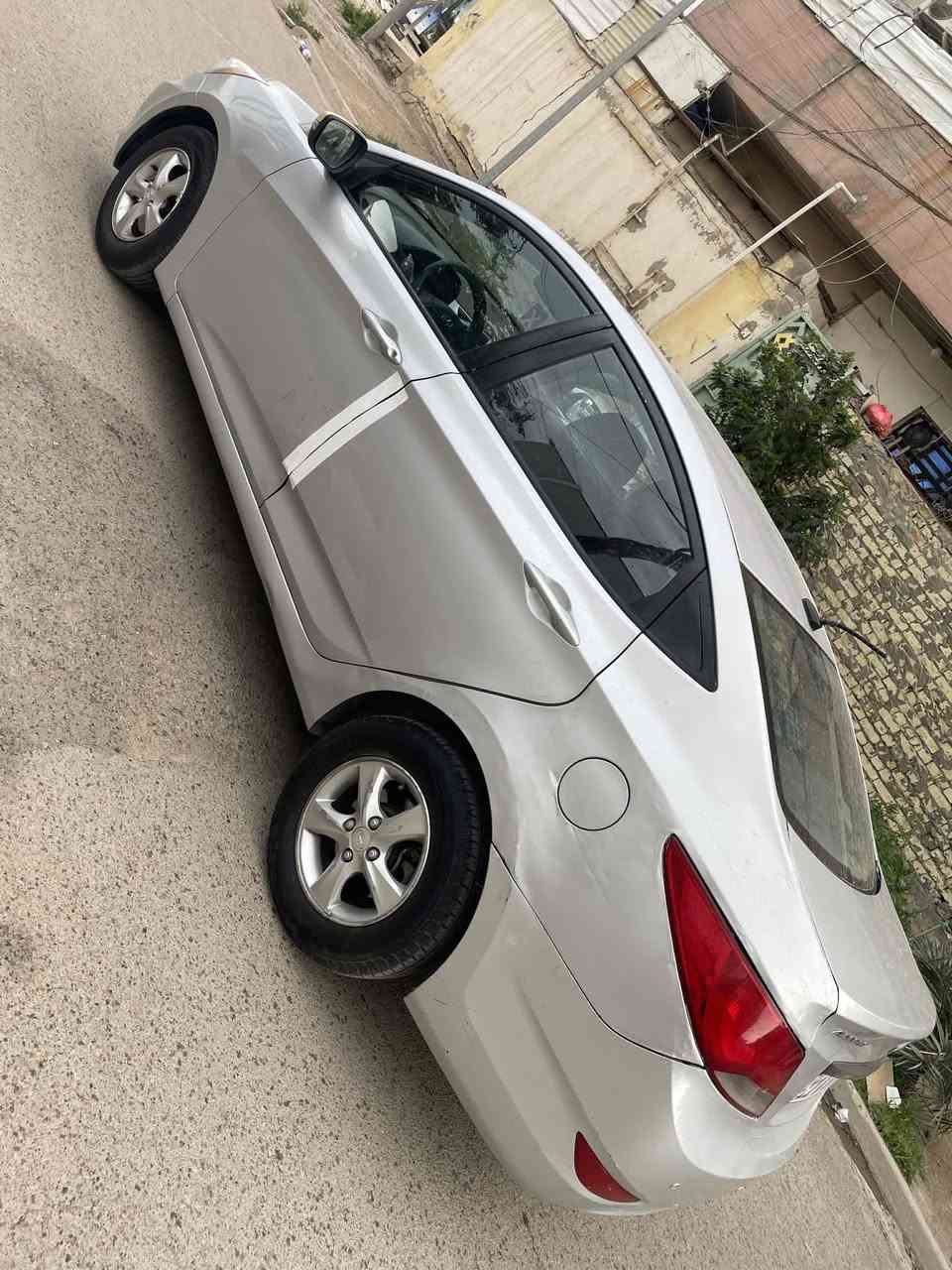 السلام عليكم كسنت للبيع موديل ٢٠١٦ وارد حادثه قبق جنطه وجاملغ خلفي وبيه تصليح ب حوض مكينه ١٦٠٠  مكينه كير مكفوله تخم تاير شاشه كامره تحكم ستيرن  سياره جاهزه رقم  بغداد دولي باسمي سونار ب منشور مكان سياره بغداد السعر ٨٣ بيه مجال بصيط الاتصال ***********
