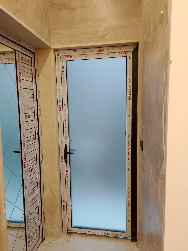 🌟 عروض مميزة من معمل الإبداع الهندسي! 🌟

🔍 هل تبحث عن أفضل الأسعار للمنيوم السلايت والشبابيك البلاستيك؟ لا تفوت الفرصة! لدينا أفضل العروض التي تلبي احتياجاتك!

✨ تخفيضات خاصة لجميع العملاء! ✨

🥇 أسعار مميزة وجودة عالية:

- منيوم سلايت تركي:  
  - 3 خطوط عرض المقطع 7.5 سم: 45 دولار فقط للمتر!
  - 3 خطوط عرض المقطع 9.5 سم: 50 دولار فقط للمتر!
  - 4 خطوط عرض المقطع 10 سم: 53 دولار فقط للمتر!
  - 2 خط عرض المقطع 5 سم: 38 دولار فقط للمتر!

- أبواب رائعة:
  - باب ألومنيوم مع زجاج مرايا: 140 دولار فقط!
  - باب بلاستيك مع زجاج مرايا باللون الأبيض: 140 ألف!
  - باب أسود مع مرايا (جميع الألوان متاحة): 200 ألف!

- شبابيك متنوعة:
  - شباك PVC بلاستيك أبيض: 28 دولار فقط!
  - شباك بألوان متنوعة: 38 دولار للمتر!
  - شباك ألمنيوم مفصلي: 45 دولار للمتر!

🔧 جودة عالية تضمن لك راحة البال. نحن نستخدم أفضل المواد لخدمة عملائنا الكرام.

📍 العنوان: الموصل، الجانب الأيمن، مدخل الزنجلي من جهة البورصة.  
📞 للاستفسارات أو الطلبات: اتصل بنا على الأرقام:  
***********  
- ***********

✨ لا تفوت الفرصة! شارك البوست مع أصدقائك وكن دائمًا على اطلاع بأفضل العروض! 

معمل الإبداع الهندسي - جودة + سعر = رضا الزبائن!
