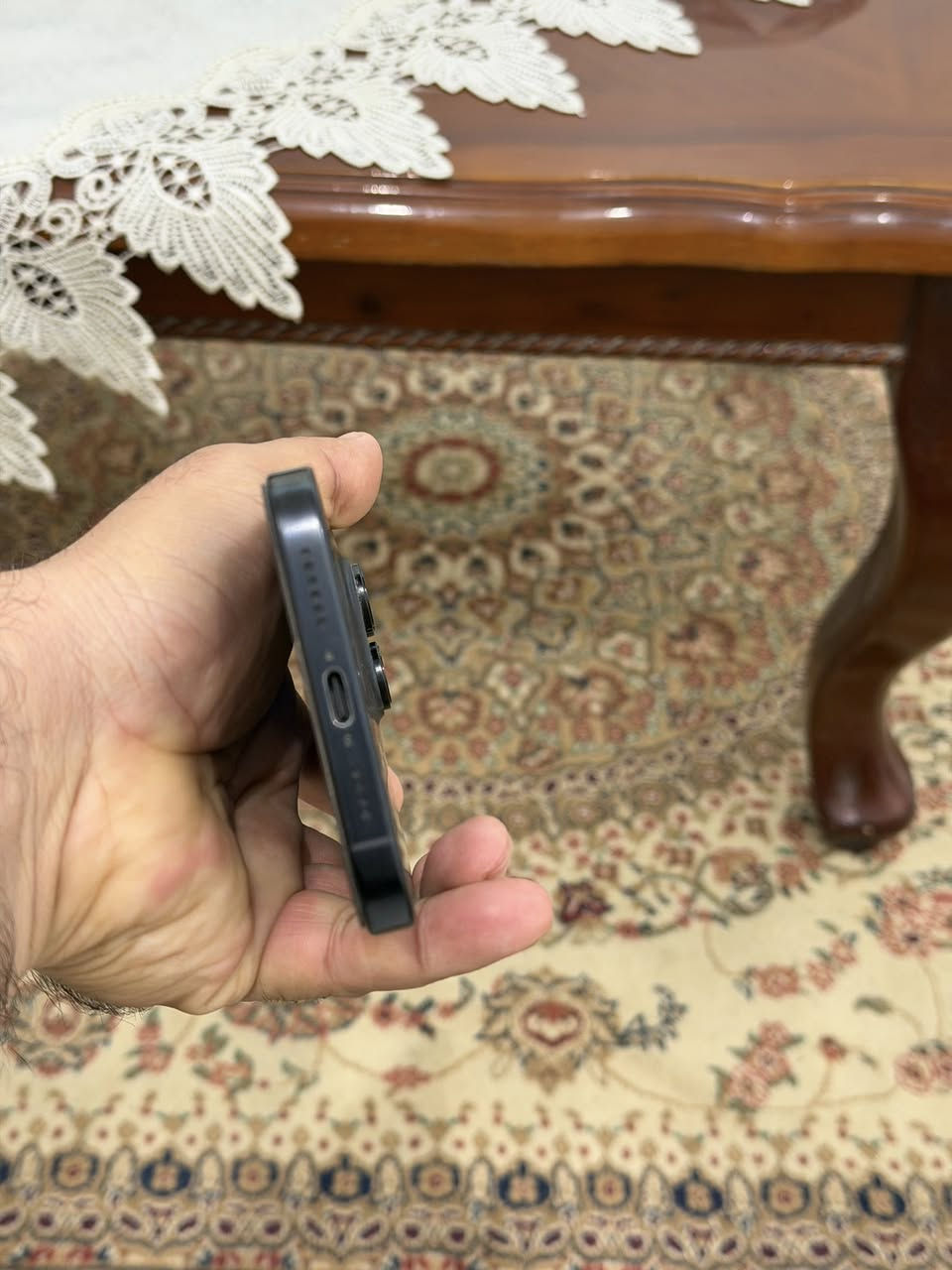 السلام عليكم 
ايفون 16 برو ماكس ذاكرة 512 نظيف جدآ
لون اسود خالي من الخدوش بطارية 92
بدون كارتون فقط كيبل شحن ما مستخدم 
السعر 1450 و بي مجال بسيط جدآ
بغداد - البلديات 
للاستفسار يرجى التواصل على الرقم التالي ...
***********
