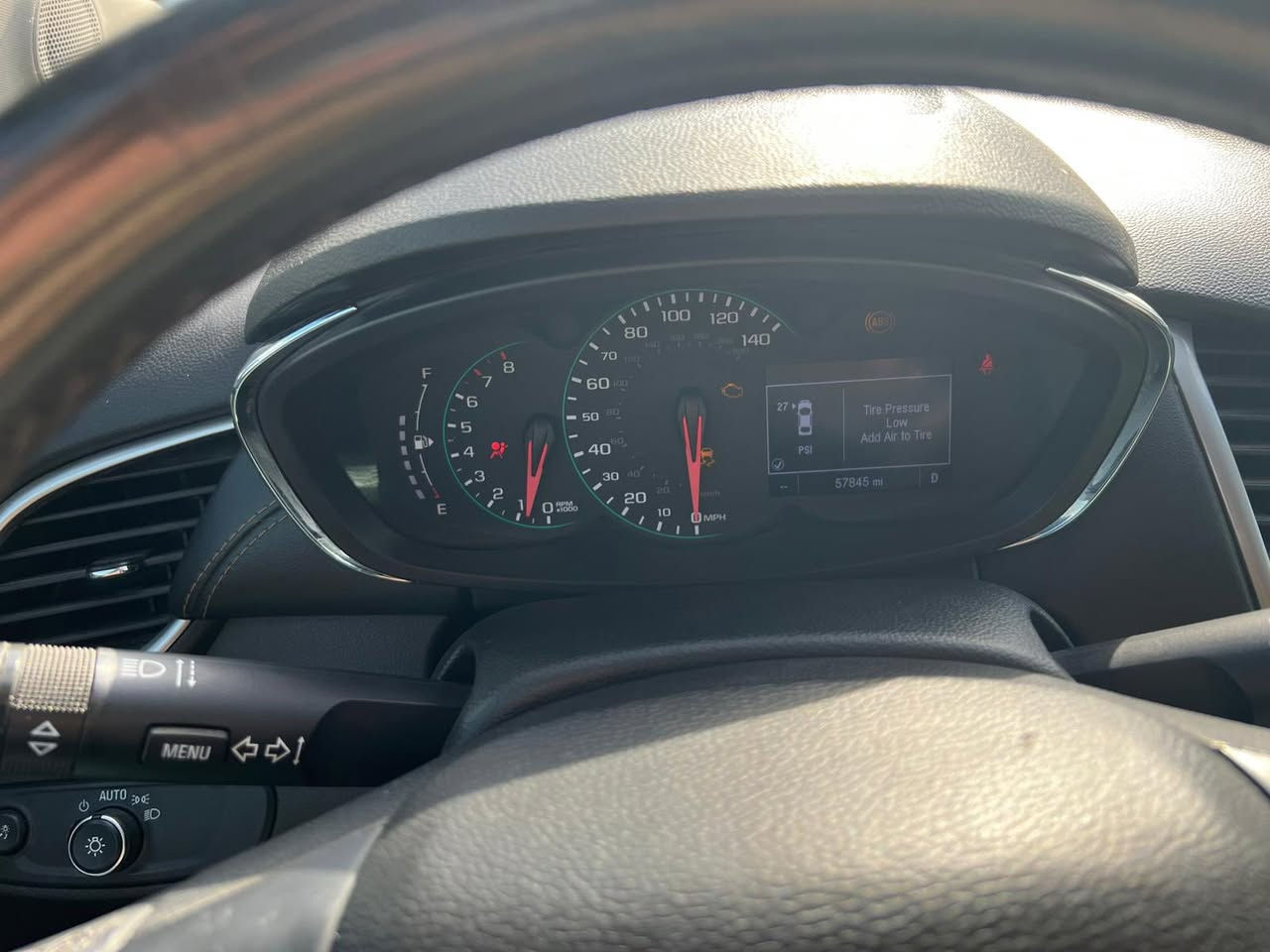 شوفر ليت تركت
موديل2019
حادث جاملغ او ربع من البنيد
بدون ايرباك بس
موصفات فول بصم 
تخم تاير جديد تبريد ثلج 
اربيل وكالا مداور***********
