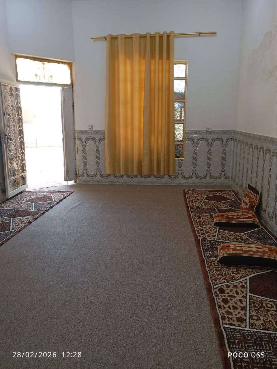 السلام عليكم
يوجد بيت طابو صرف في الوركاء حي الزهراء الأول مساحته ٢٥٠م كبال مدرسة أم الحسن شارع ٢٠م يتكون من ٢ غرفة ومطبخ وصالة وبراني وكراج صحيات داخلية وخارجية للإستفسار الاتصال على الرقم التالي *********** أو ***********
