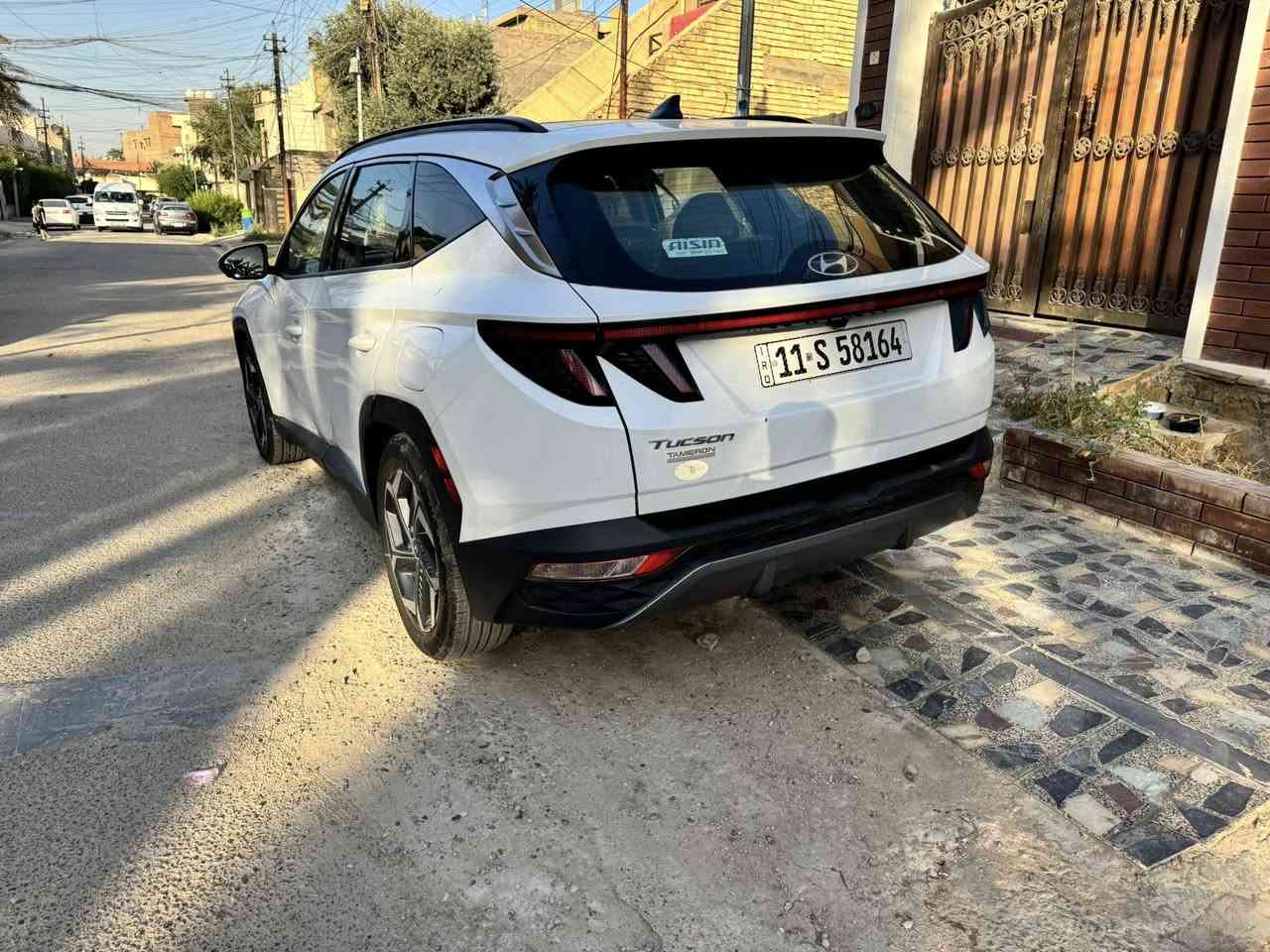 للبيع هونداي توسان 2022 vip الاعلى مواصفات
امريكي حادثها طخات بسيطة من كُل جهة ومصبوغة حزام
بدون دواخل بدون شواصي مكفولة من الكلبة والجفية
ماشية 75 الف كيلومتر وليس ميل

محرك 2500 
كير 8 نمر AT المرغوب مو CVT

بصمة
بصمة ابواب لمس
بانوراما طكتين
رادارات امامية وخلفية
تحديد مسار 
توقف تلقائي
قيادة ذاتية ذكية
نقطة عمياء
اشاير بالمري
حساسات اصطدام امامية وخلفية
تمشي من الريمونت بدون سائق
تشغيل عن بعد
4 كامرات 360 درجة
داخل ابيض
كشنات جلد
كشنات امامية تدفئة وتبريد 3 درجات
كشنات خلفية تدفئة
كشنات كهربائية سائق وراكب 10 وضعيات
كشنات خزن ميموري
شاشة كبيرة فول تحكم بالسيارة 
كار بلي واندورايد اوتو
انارة داخلية بلادية متغيرة تتغير من الشاشة
صندوق كهربائي
ترحيب عند الاقتراب
تبريد قطعتين امامي خلفي
مناخ منفصل وتبريد ذكي اوتو 3 وضعيات
شاشة كيجات امامية متغيرة الثيمات
وبعد مواصفات متحضرني هي فول للأخير..

صور الحادث اكتب رقم الشاصي بالكوكل يطلعن مباشرةً
KM8JE3AE3NU079192

السعر 162 ورقة 
المكان بغداد الزعفرانية المعلمين
للأستفسار
***********
اذا الرقم ما ظاهر ارسل اي رسالة اني ادزه الك
الشراي يتصل واتساب او رصيد ويتدلل
