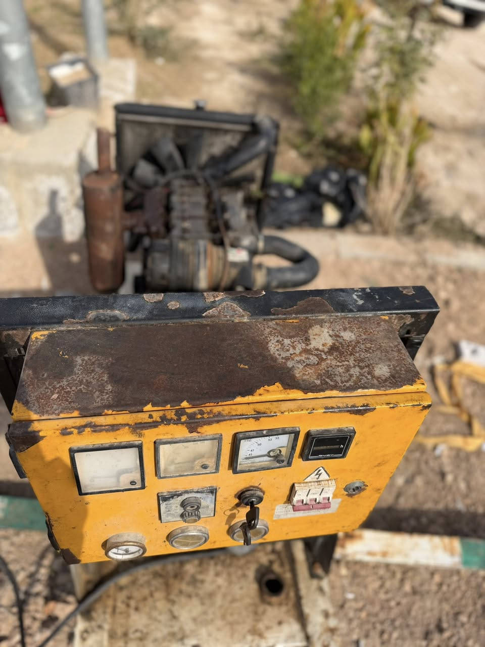 3 بستم
15 كيفي 
المولد يصرف لتر كاز في الساعة 
المولد نضيف شغال  
السعر  14ورقة وبيه  مجال قليل
المكان إلانبار عامريه الفلوجة

***********
***********
