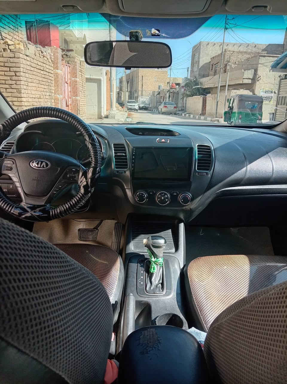 السلام عليكم
سياره كيا فورتي 2014 وارد امريكي ليبل واحد

سياره جهازه من كلشي بيها منظومه مال غاز والسياره بأسمي  رقمها بغداد.... السيارة مصفره... مكاني الناصريه وهذا رقمي *********** سعرها 110
