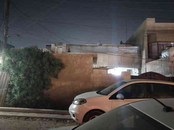 دار للبيع مساحه ٢٠٠ متر واجهة ١٠ و نزال ٢٠ في حي الاعلام قرب مدرسه الاعلام
يحتوي البيت على استقبال و مطبخ و غرف نوم عدد ٣ وصحيات عدد٢ (دار تفليش)

الاستفسار راسل صفحه او اتصل على رقم التالي
***********
