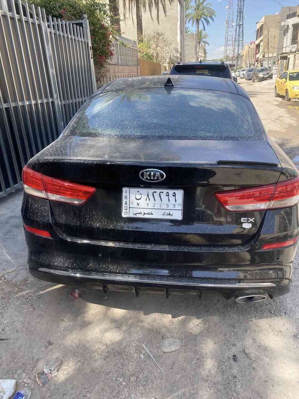 السلام عليكم كيا اوبتما امريكي موديل ٢٠١٦ فول EX محرك ٢٤٠٠ بيها جاملغ امامي وجاملغين خلفيات 
بدون شواصي السعر الاتصال بهذا الرقم ***********

