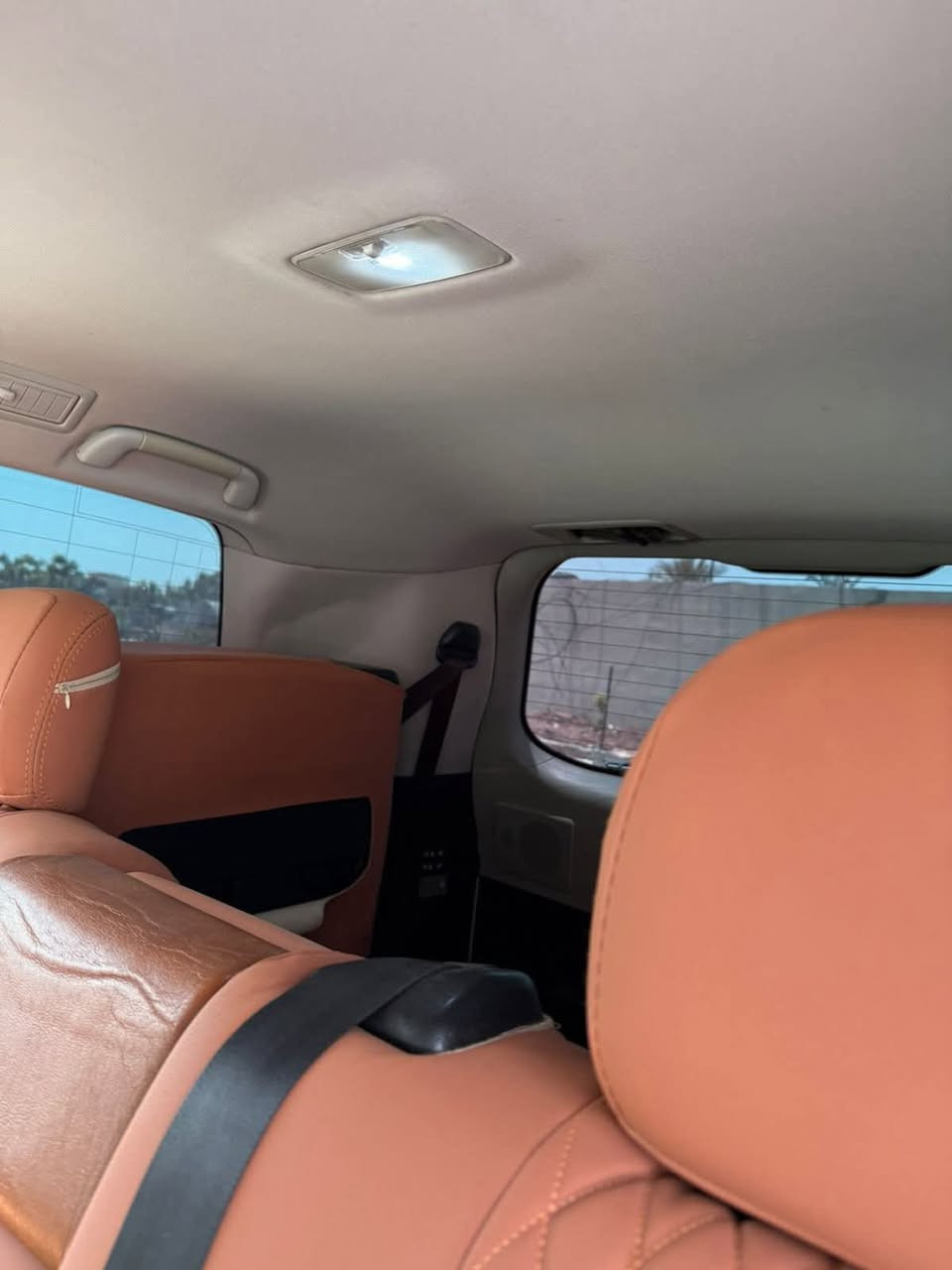 لكزس LX5700 بريم (2013) ماشيه 131 الف فقط
🌅 فتحة سلايت
🛻 محرك V8 سعة 5700cc
🔑 بصمة تشغيل مع أبواب كلها بصمة
🔊 نظام صوتي فاخر
🔥❄️ كشنات حار/بارد مع خزن
🛠️ جكات
🛋️ داخلية قرميدي مميزة
( باقي الموصفات معروفة )
🔩 كير ومكينة وحدادية مكفولة

🎨 صبغ بسيط جدًا بمكانين BDR (جوه الرقم)
✅ السيارة بدون أي نقص
📄 فحص وهَزّة ورقم جديد – تحويل بشرط
السعر:368 و بيه مجال بسيط 
مكان تواجد السيارة: بغداد
رقم صاحب السيارة: ***********
