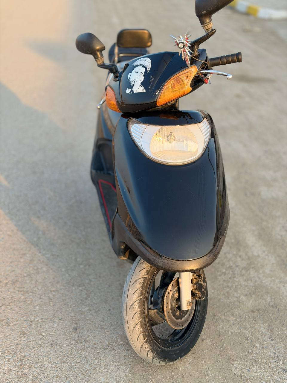 سلام عليكم        مكاني كوت شهداء 

دراجه سبيسي ياباني دراجة ناعمه وصافيه وخير من الله كله شغال سلف هندر كهربائيات دبل اشاره دراجه حلوه ومرتبه السعر 600 وبيه مجال الشراي بي خير ويدلل  رقمي *********** أو خاص
