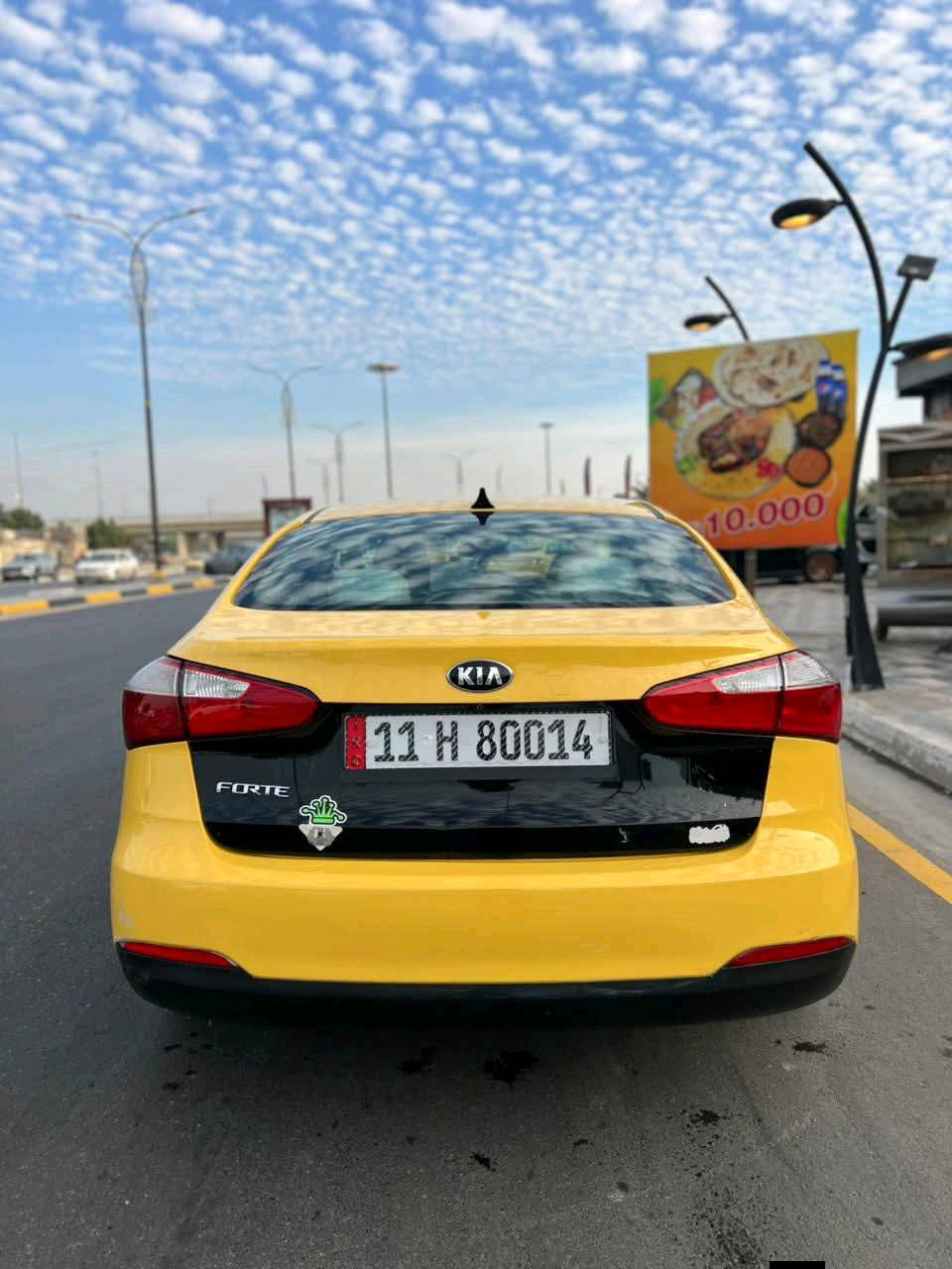 السلام عليكم كيا فورتي موديل 2016السياره أمريكيه حادث السياره جاملغ الامامي اليمن وباب وصور الحادث مرفقه بدون دواخل  بدون السعررر(١١٠) ***********السياره ما مشتغله تكسي اشاير بل مري تخم تاير جدد محرك١٨٠٠ دوش  كير ومحرك مكفولات تبريد وتدفئة شغالات تبريد ثلج ودسمه عامه  رقم الانگليزي بأسمي مشروع وطني ثاني يوم تحويل هزه جديده الشراي يتصل مكان سياره بغداد((صور الحادث مرفقه بالمنشور))