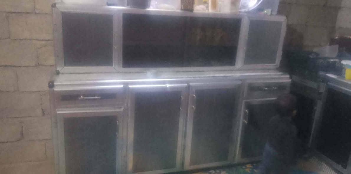 كونتر للبيع نضيف السعر 200 وبي مجال اتصل عل الرقم ***********
