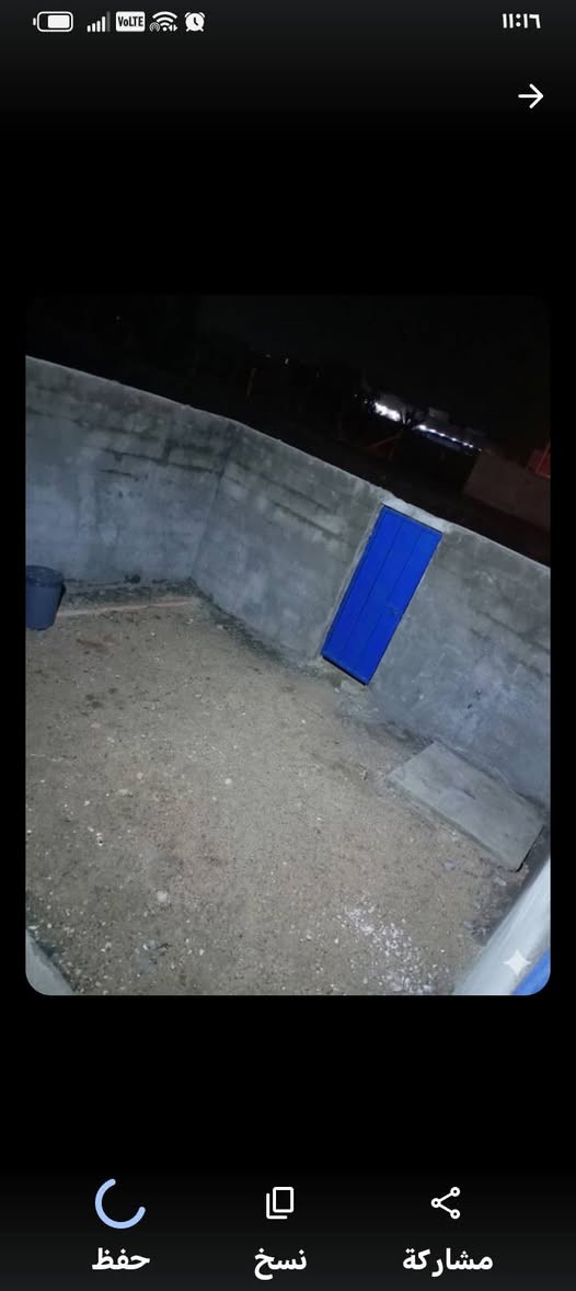 بيت للايجار في سوق باب الهوى؛ شارع ١٥ بناء حديث صارله شهرين المساحه ١٥٠ متر سكف سندويج محتوياته غرفتين وصاله ومطبخ وصحيات داخليه وخارجيه وديوانيه وحديقه خلفيه وحديقه خلفيه ٥٠ متر إيجاره ٣٢٥ قفل للاستفسار تفضل خاص
