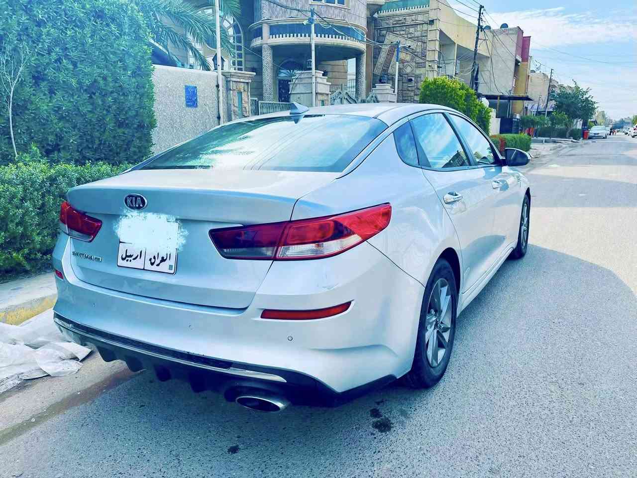 #السلام_عليكم
#للبيع 🚘

- كيا اوبتيما 2019 ( kia optima )
- نظافة السيارة 💯/💯
- رقم اربيل 
- مكينه  2400
- ماشيه 91 الف 
- السعر 128
- اللون سلفر
المواصفات :-  

* شاشه  حجم الكبير + كامرة 
* تحديد مسار + قياده ذاتيه 
* رادار امامي + خلفي + جانبي 
* اشاره بالمري 
* 3 وضعيات قياده 
* تحكم  ستيرن 
 - حادث السياره جاملغ خلفي وصندوق بدون ايرباك       
- مكان السياره بغداد   
- للاستفسار
- ***********
- ***********

