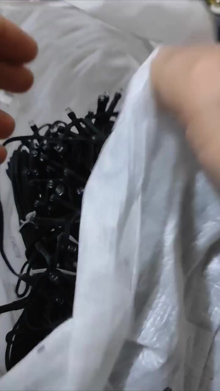 السلام عليكم 
نشرة شلال بهذا اللون الازرق الرائع 
وكما موضح بالفيديو السعر ٧ الاف


**إذا كنت صاحب هذا الإعلان وتريد حذفه لأي سبب، رجاءا أرسل رسالة إلى الدعم الفني**