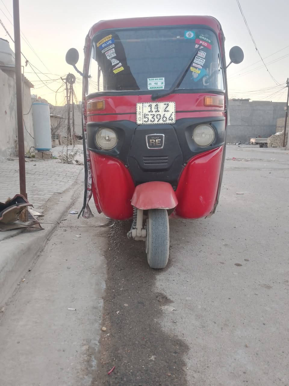 السلام وعليكم تكتك 18 للبيع كامله اي نقص ما بيها كبل للشارع مرقمه بسمي تحويل ثاني يوم كهرباءيات كلها شغاله مكينه 20 عنوان الحسينيه مال الراشديه سعر 5500 قفل رقم تلفوني ***********
