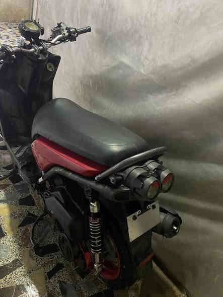 السلام عليكم جبلي البيع مال حاويه كفاله عامه كل نقص ما بيها درجه جديده شوفت عينك مكان بغداد شعب درجه بيه تزويد بيه كور بصمه مروس شعندك نزل 
الرقم ***********
