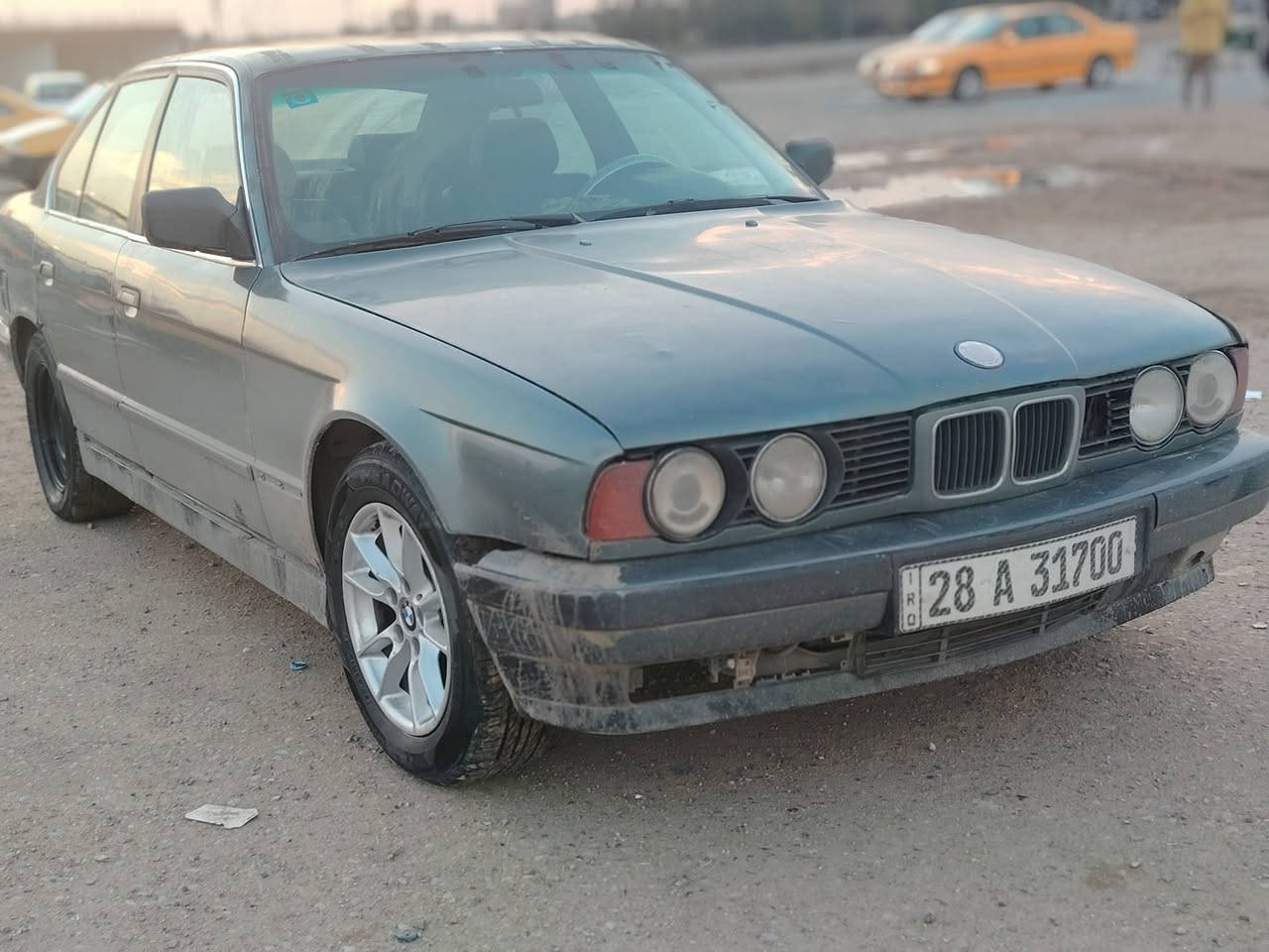 سلام عليكم بي ام 525 رقم رنجف بسمي كير مكنه كفاله السيارة خير من الله  رقم موبايل ***********
