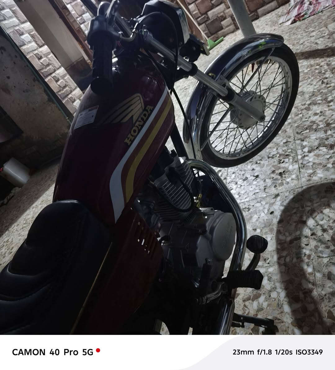 دراجه نضافه 90 بل ميه شاصي بارت اوراق اصولي دراجه شلعه اتخبل مفتوح اكلجات و ولفات فقط مكينه سيجي نامه عوزهه شغلات قليله السعر 750 وبيهه مجال قليل حك الجيه الموشراي لايجيني ويعاملني *********** بي واتساب

