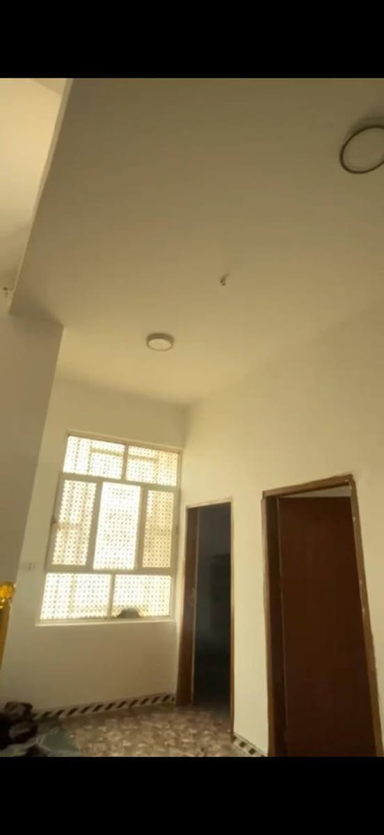 للبيع بيت 75 متر ركن طابقين بناء درجة اولى منطقة مرتبة خدمات كاملة الحر الكابينات والسعر مناسب ***********
