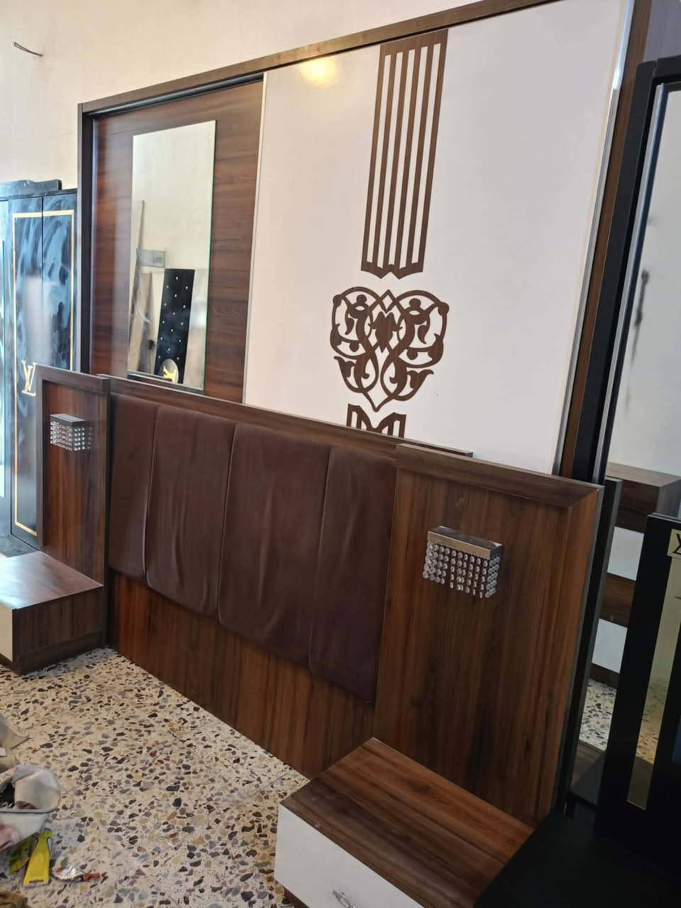 غرفة تركي 🇹🇷 
مستخدام 👉✨
7 قطع  ✨✨
نضافه 90 💯
نظام سلايت 💖
السعر 450💖💸
مع شد🪛 ونقل 🚚  مجاني  داخل بغداد  محافظات بكروه


**إذا كنت صاحب هذا الإعلان وتريد حذفه لأي سبب، رجاءا أرسل رسالة إلى الدعم الفني**