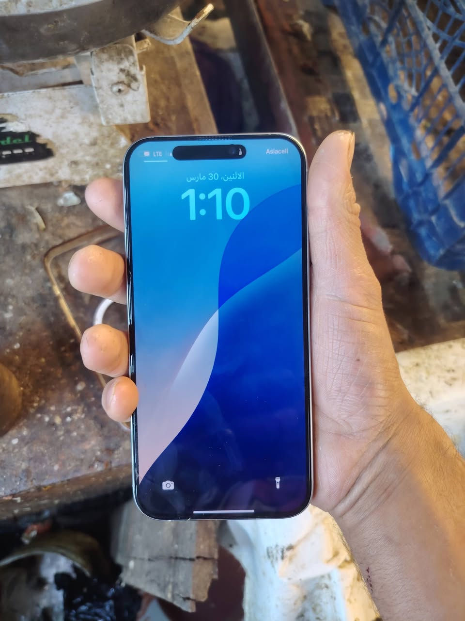 سلام عليكم
ايفون 16برو ماكس 
نضافه ميه بل ميه 
الذاكره 256 
البطاريه 91
مشحون 428بس 
مكاني بغداد حي النصر 
السعر خاص 
***********
