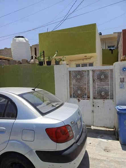 السلام وعليكم بيت البيع مساحه ١٢٥وجهه٥ يتكون من حوش وتواليت خارج وستقبال وحوالي وغرفه وفوك غرفه ماكامله وبيتونه جبيره وسطح العنوان بوب الشام  زراعي بيت ضيفان بدايه الزراعي مقابيل اسواق ابو عبدالله السعر ٦٥وبي مجال بصيط وهذا رقم التلفون الاستفسار اكثر *********** بغداد
