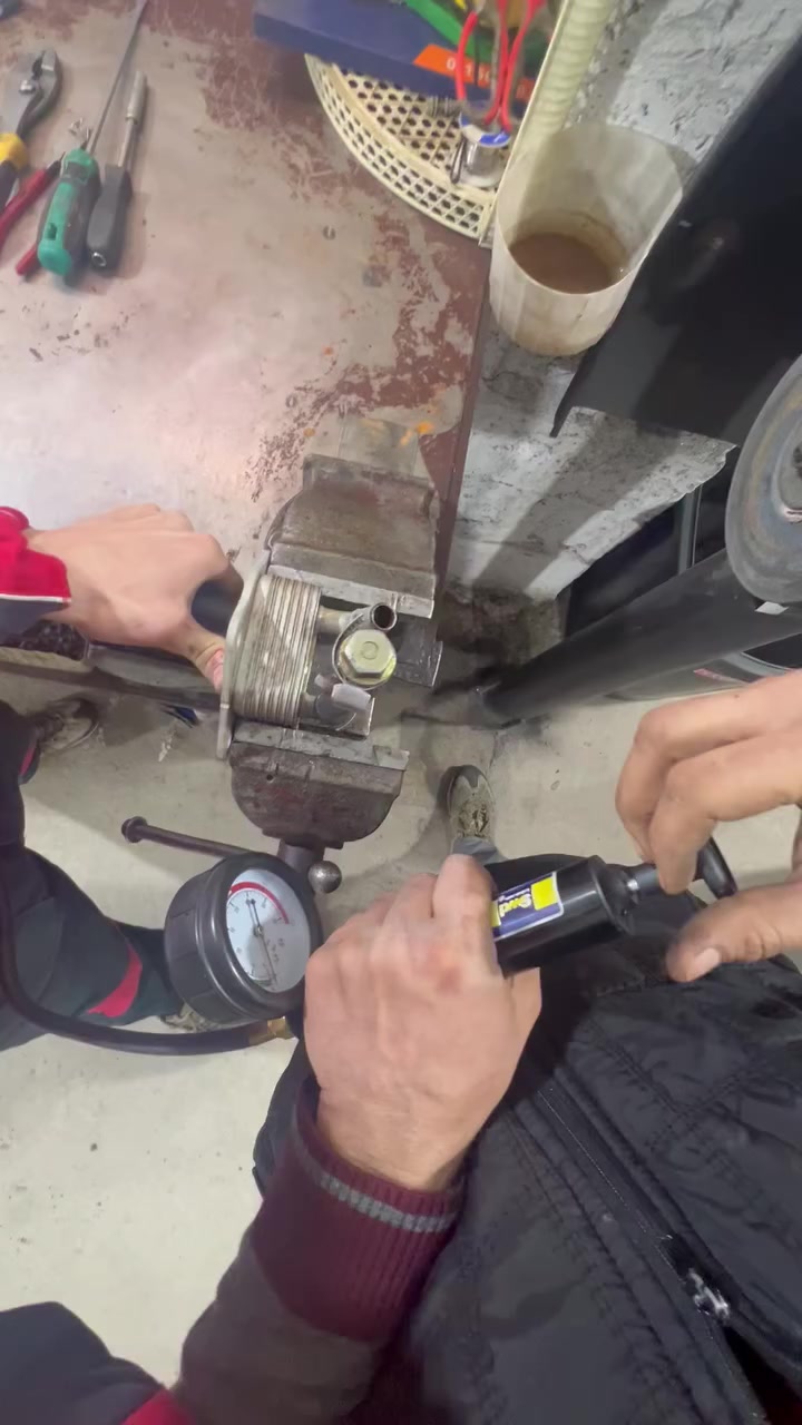 رمضان مبارك
من ورشة الاخوين تصليح وفحص السيارات بالكومبيوتر 
معالجه خبط دهن ومي  سياره هايلندر 
عنوان كركوك حي صناعي جنوبي خلف محطة بنزين الشهيد 
سايدين رئيسي مقابيل شريكة حدادة الحدباء
‏📞 *********** & ***********
