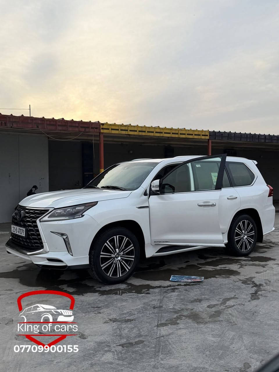 #للبيع 📢

#ملاحظة السعر ( رد تلقائي )

 🚘 للبيع: لكزس LX 570 (سوبر سبورت / بريم)

 ☑️ موديل 2021  ( مكفولة كفالة عامة ) اخت الزيرو 

 ☑️ ماشية 30 الف فقط

 ✍️ المواصفات 

 ☑️ محرك 8 سلندر 5.7 لتر (خليجي)

☑️ نظام دفع رباعي مع جكات فورويل

☑️ بصمة تشغيل وبصمة أبواب

☑️ كاميرات محيطية 360 درجة

☑️ فتحة سقف + صندوق كهربائي

☑️ تبريد وتدفئة مقاعد (داخلية جلد درجة أولى)

☑️ رادار ونظام تنبيه الخروج عن المسار

☑️ نظام صوتي فاخر وشاشات خلفية

☑️ تحكم ستيرن كامل ومثبت سرعة

رقم صاحب السيارة 
***********
***********
