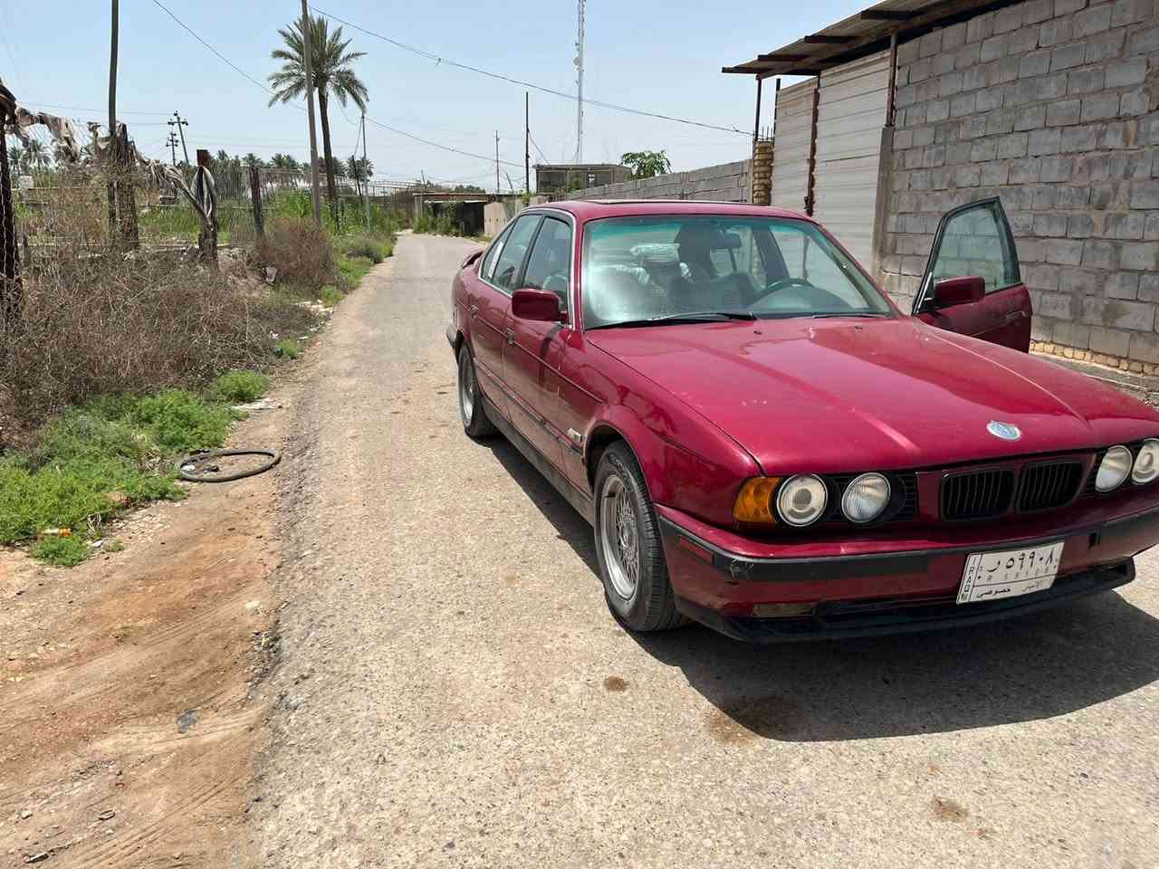 السلام عليكم 
للبيع bmw 525 مسكر اوتو 
كير ومكينه جدد
كشنات m جدد 
سنتر لوك 
كهربائيات كله شغاله 
سلايت جديد 
غرفه جديده 
تخم  تاير جديد 
ويل  خليه 
سستم صوت كامل 
رقم انبار مشروع وطني تحويل ثاني يوم 
مكاني بابل المسيب للاستفسار 
*********** واتساب واتصال 
*********** اتصال فقط الفلوجة, الأنبار
