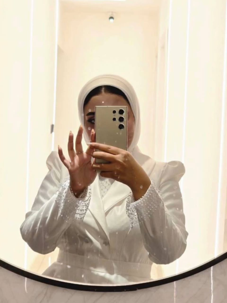 السلام عليكم
عندي هذا الفستان اخذته ب120لبسته مرة وحدة بس . صاير قطعتين الفستان وفوكاه هذه التنورة يجنن كلش باللبس قماشه ستن ثكيل كلش فخم وبيه طبقة نفشة بالداخل وبطانة اريد ابيعه ب 70 توصيل لجميع محافظات العراق الي تريده تتواصل وياي


**إذا كنت صاحب هذا الإعلان وتريد حذفه لأي سبب، رجاءا أرسل رسالة إلى الدعم الفني**
