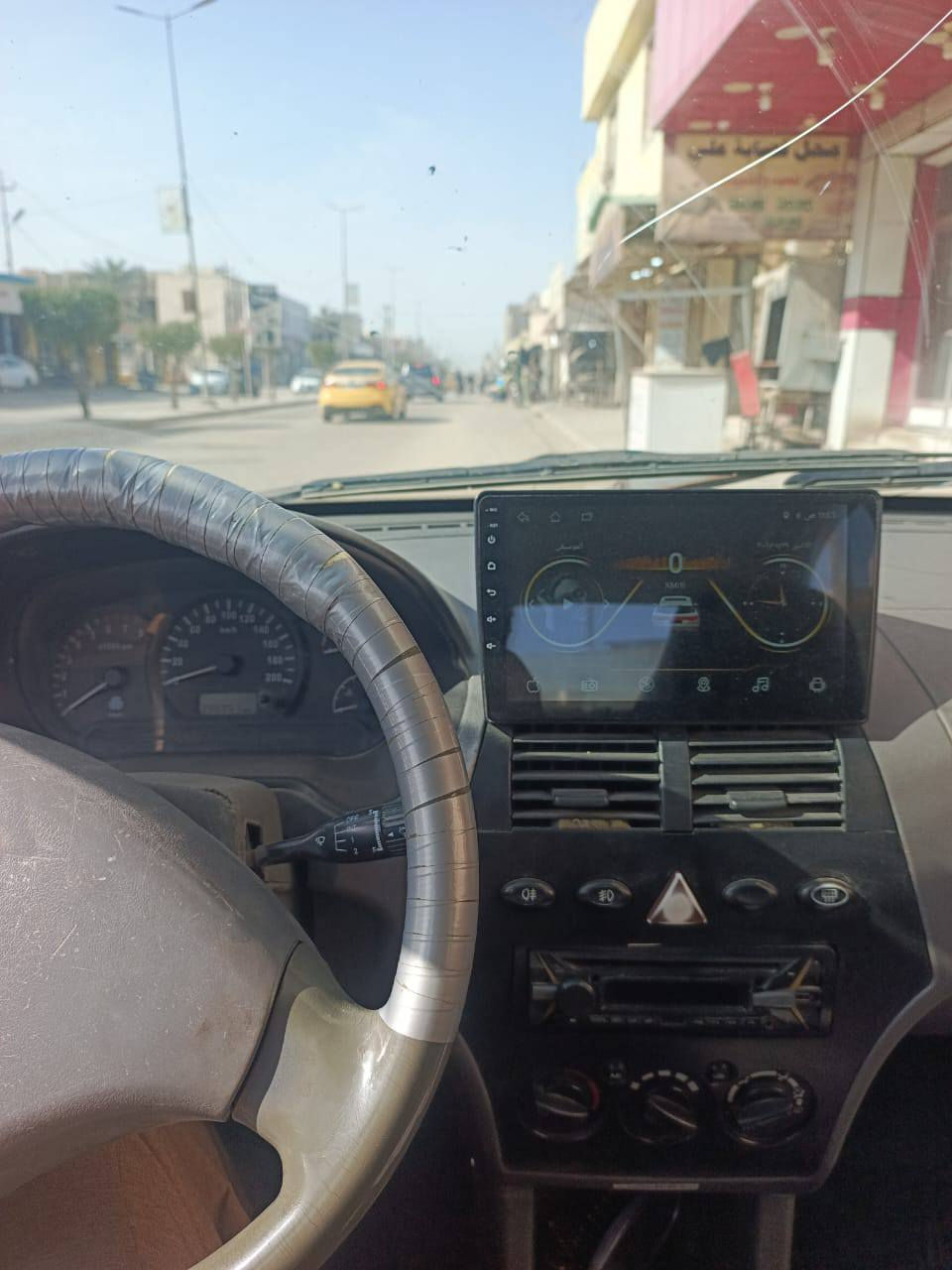 سلام عليكم للبيع طيبه موديل 15 رقم بغداد نكليزي مشروع وطني مصفره هيه وغرامات سنويه  27 نضيفه كلش بيه بس جاملغ الخلفي بارد 
تخم تاير حتاديه 100/100 تبريد تتفئه مداور ثانيوم مكان الحمزه الشرقي السعر 34 وبيه مجال حك الجيه 
تصل ***********
غير متواجد عل فيس
