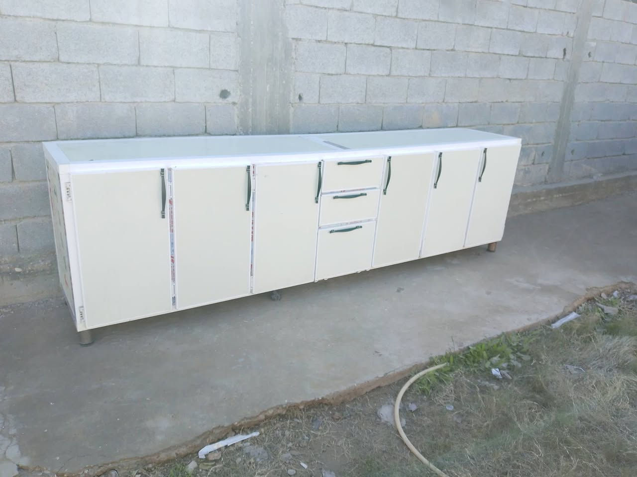 كاونتر 6 بوب 3 متر للبيع ستعمل قليل
السعر 145 الف

للاتصال ***********
