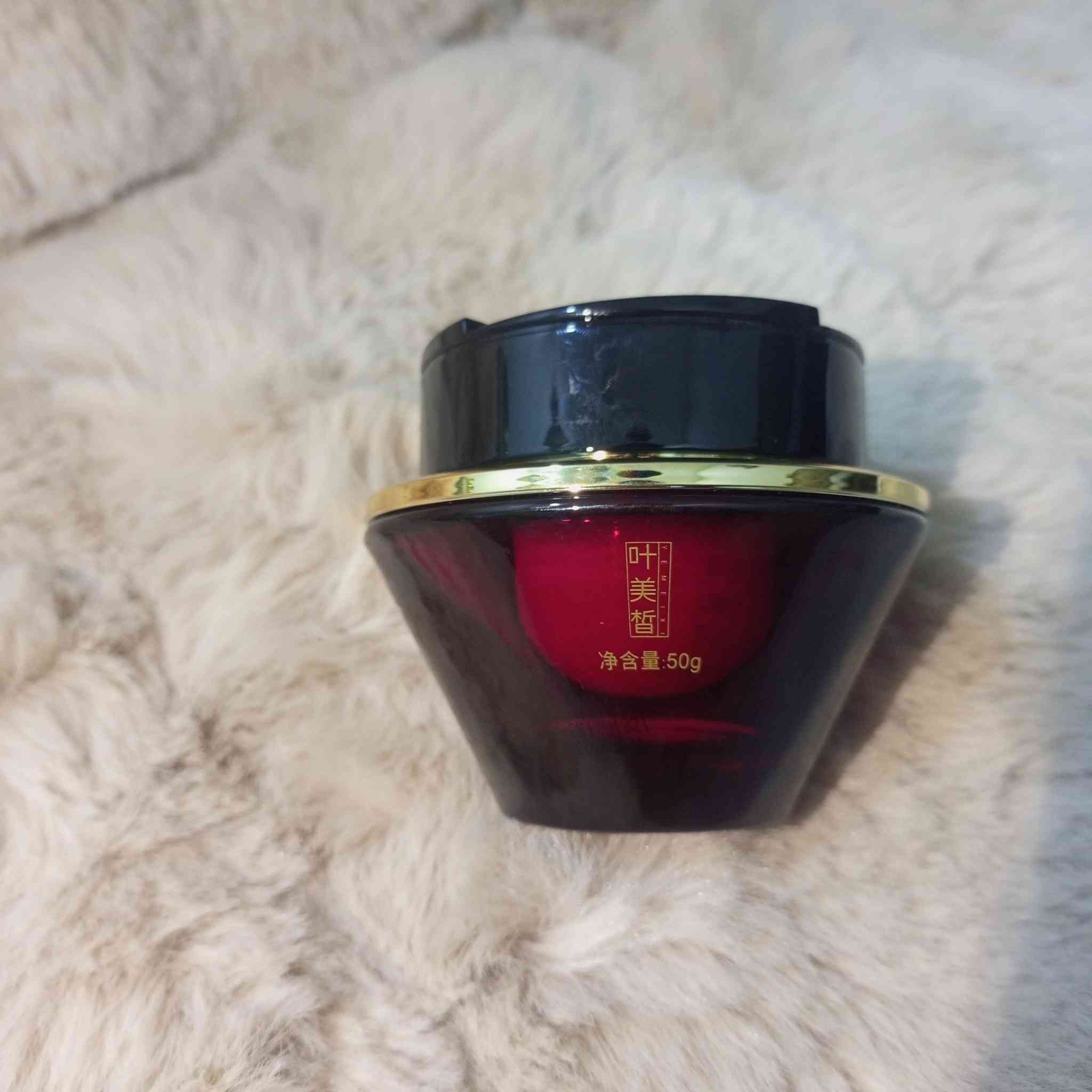 كريم تيانشان سنو لوتس بلاك دايموند بالزعفران والكورديسيبس المضاد للتجاعيد لشد منطقة العين
السعر 3 فقط 
الاعتماد واتساب ***********
توصيل كافة المحافظات 5 الاف
