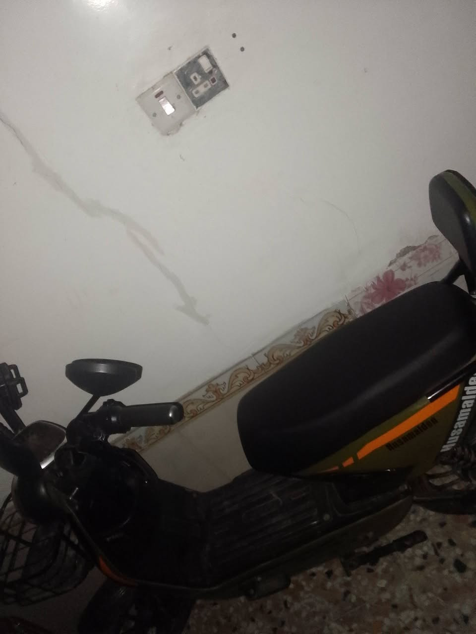 💞 ورده   حجم 20
فول مواصفات
سرعه 50 كيلو متر بل ساعه تمشيك بل شحنة 45 كيلو حقيقي موديل 2024. 5, بطاريات ليثيوم 
ف

تتحمل وزن 250كيلو ***********
