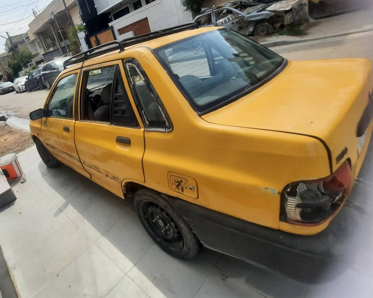 السلام عليكم
اخوان سايبة للبيع موديل 12 رقم بغداد السنوية بأسمي كير محرك تمام  سعرها 20 مكاني الغزالية تلفون ***********
