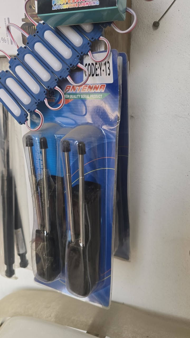 توفر اغراض كراون 
ملكه / شاهينه / ماجستا / راس الثور 
كلوبات
نيكلات 
قواعد 
لحايه 
بردات 
يوجد توصيل جميع محافظات العراق 
***********
للاستفسار واتساب او خاص
