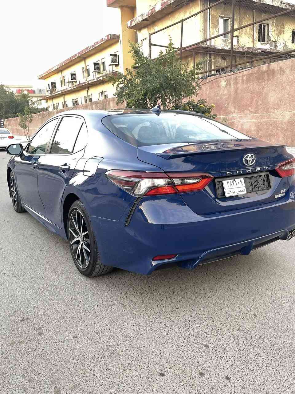 السلام عليكم
السعر 183 
كامري وارد امريكي موديل 2023
فئة se بانزين 
كشنات جلد شفتات نقطة عميا تحديد مسار حادثه بنيد وبيه بارد 
بدون رقم مكان سياره بغداد
***********
