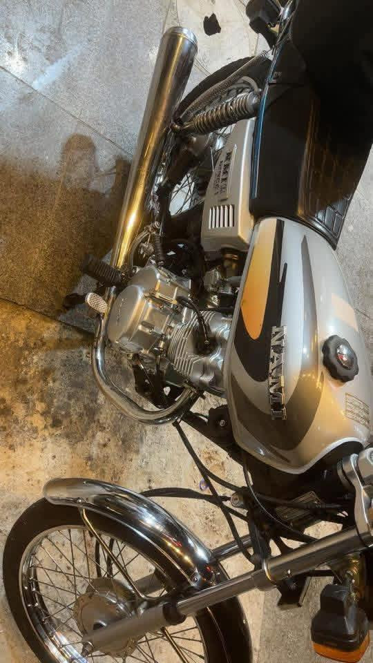 السلام عليكم دراجه اروق البصره الحيانيه مكفوله برقي مبدل بيها سعر 700 محتاج والله وريد ابيعه***********
