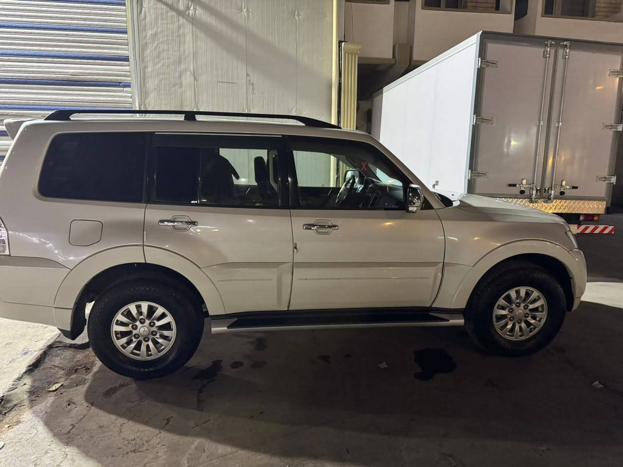 باجيرو 2015
نظيفه مكفوله من الضربه بيها رصعات بسيطه 
ماشية 200 رقم اربيل تحويل ثاني يوم 
محرك 3500 صدر جديد حداديه تايرات جديد 
مال جناي بيها محرك مفتوح قبل وهسه بيها صوت بل محرك يعني تجفيت ابيع عله وضعها اتصل عل رقم وتدلل ***********
