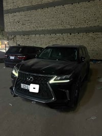 للبيع ٢٠١٩ بريم سوبر سبورت اصل داخل احمر و قماره بيجي  سياره مال جناي ...