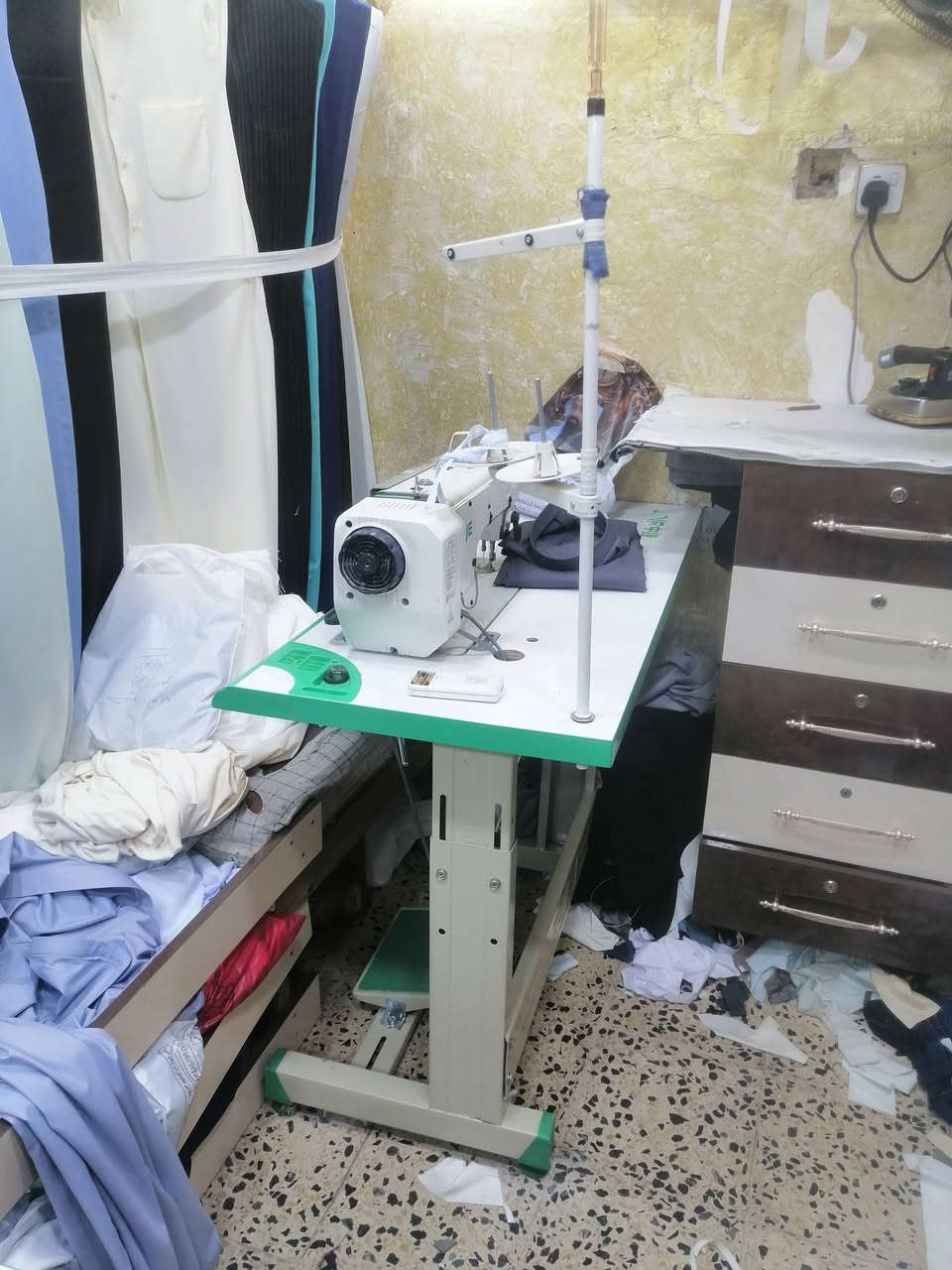 سلام عليكم مكينه للبيع نوع زوجي كاتم نضافة ٨٠ بلميه استخدام قليل السعر ٣٥٠ الف وبيها مجال مكاني النجف السوق الكبير موبايل *********** الشراي يخابرني غير متواجد خاص
